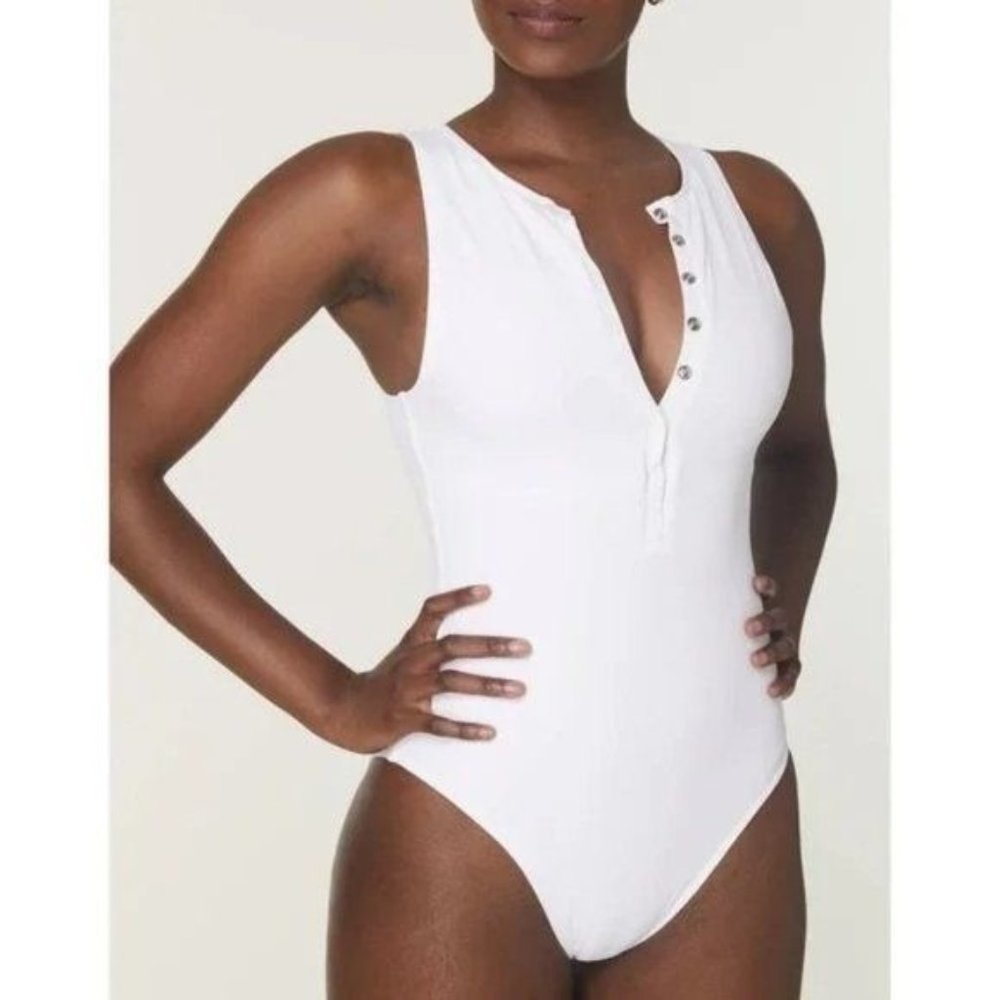 NWT Andie The Malibu One Piece High Snap Ribbed Swimsuit Removable Cups S White